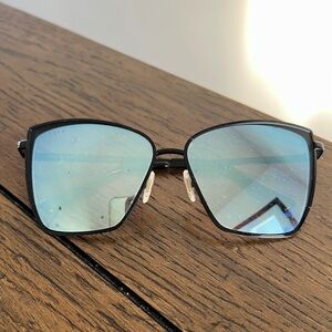 DIFF Eyewear Oversized Sunglasses Black Blue Frame Polarized Gradient